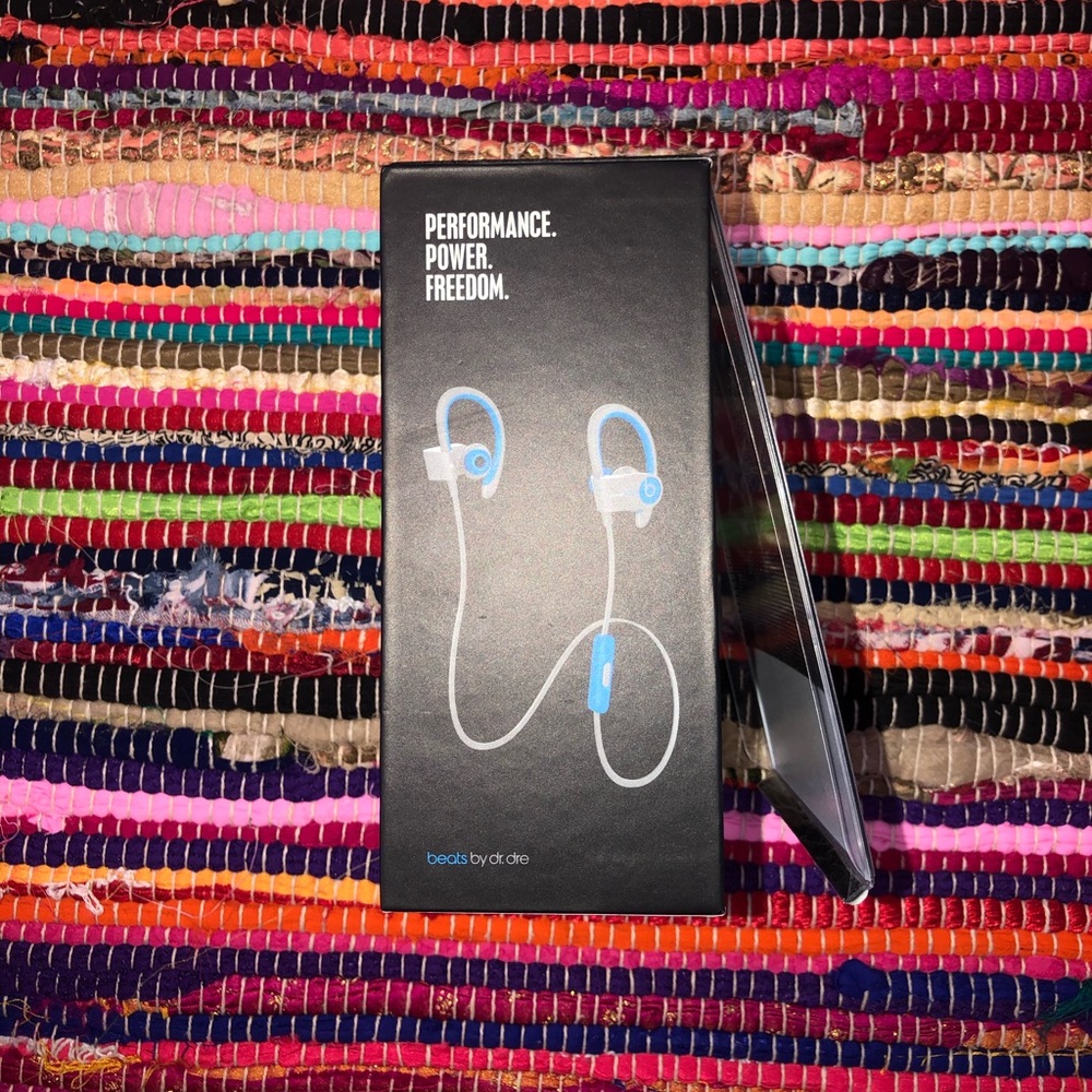 Powerbeats 2 wireless